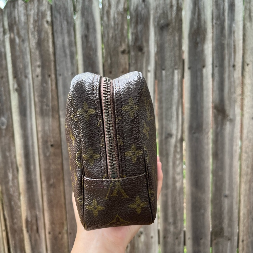 Vintage Louis Vuitton Trousse 23 - Picture 4 of 9
